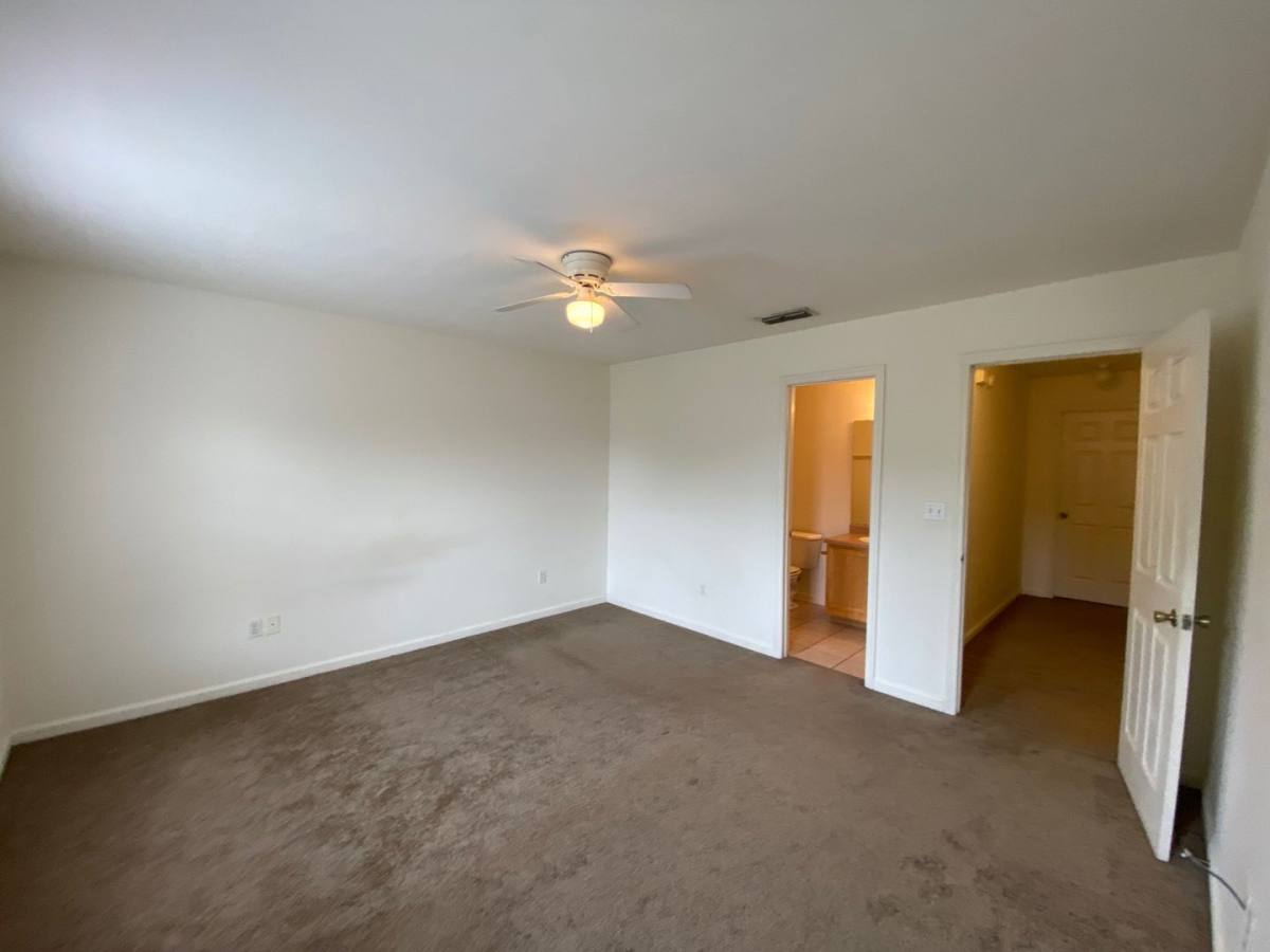 Apartment for rent at 1081 Solana Ave, Tallahassee, FL 32304