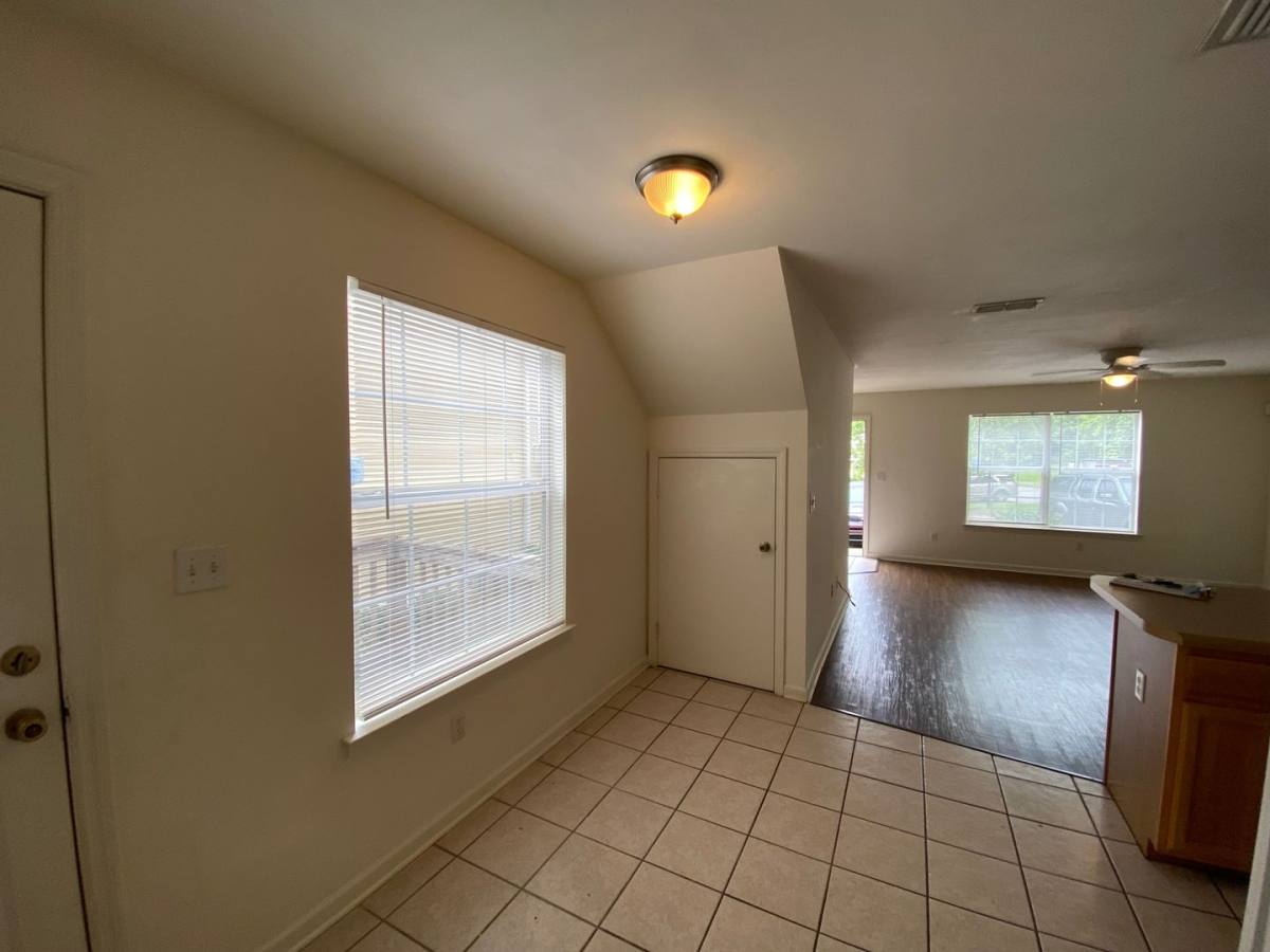 Apartment for rent at 1081 Solana Ave, Tallahassee, FL 32304