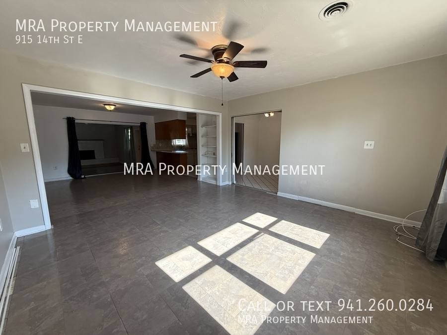 House for rent at 915 14th St E, Bradenton, FL 34208