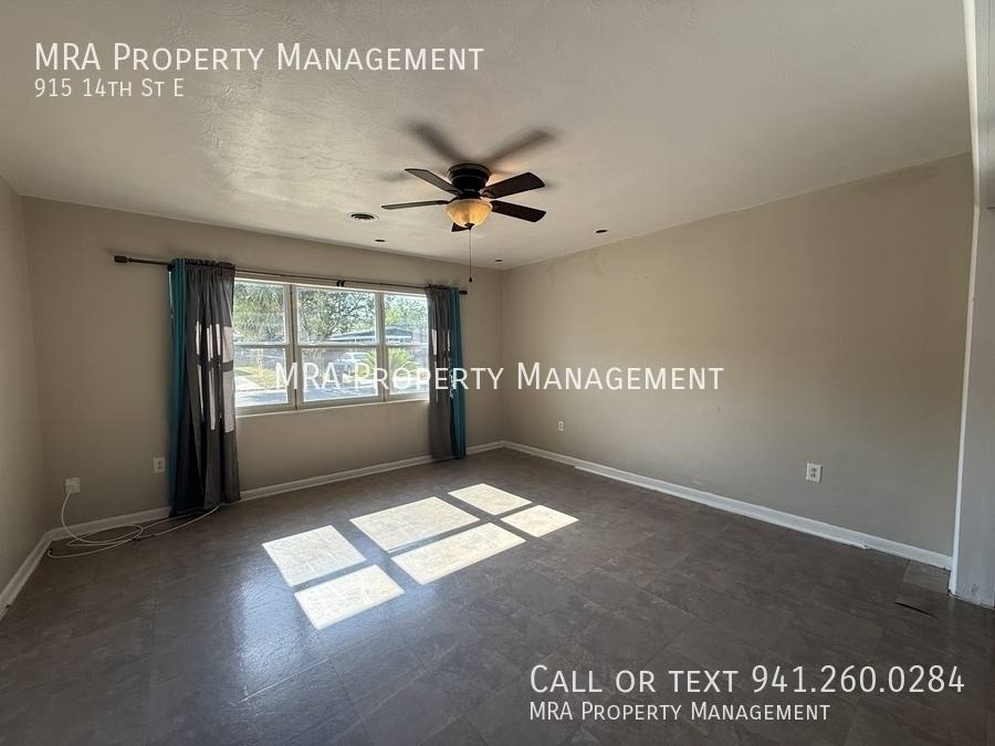House for rent at 915 14th St E, Bradenton, FL 34208