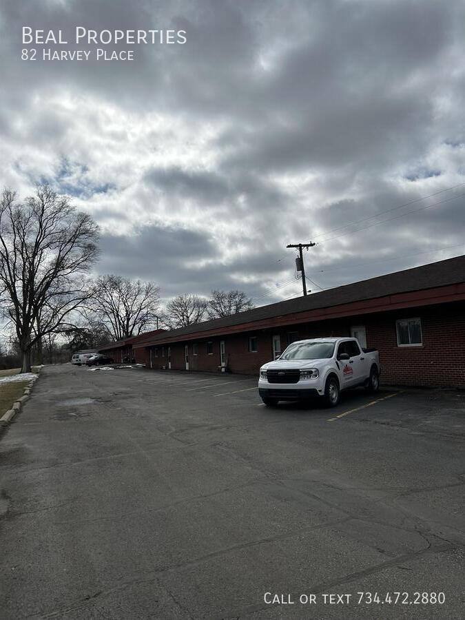 Apartment for rent at 82 Harvey Place, Ypsilanti, MI 48198