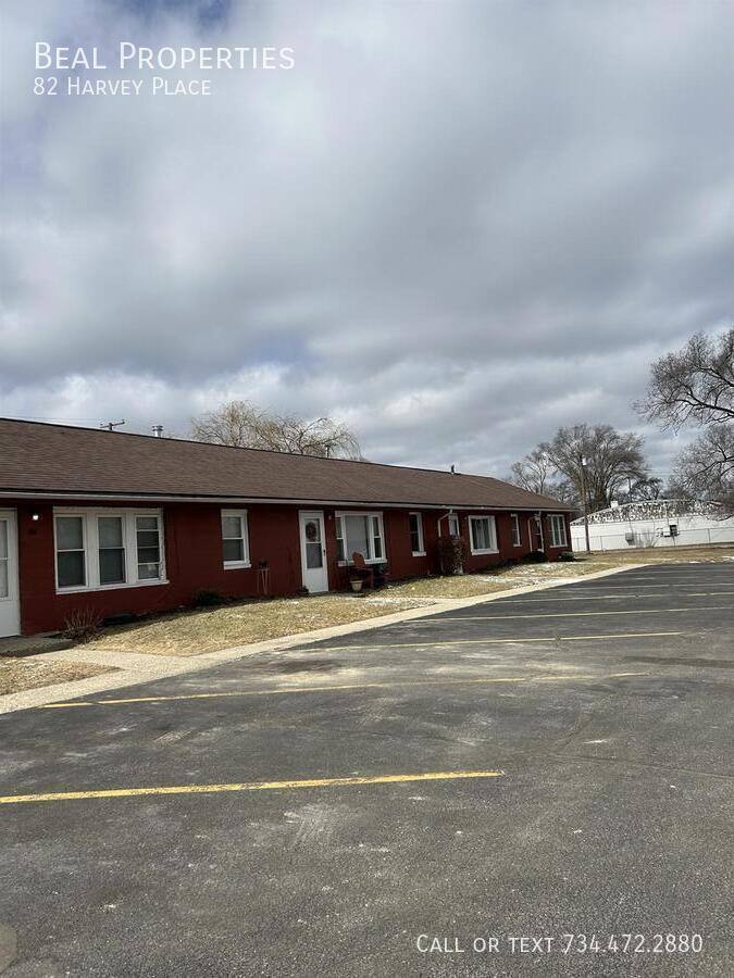 Apartment for rent at 82 Harvey Place, Ypsilanti, MI 48198