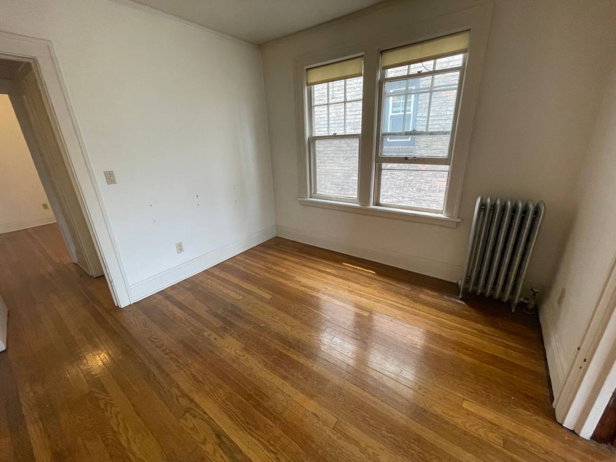 Apartment for rent at 2166 Grand Ave, Saint Paul, MN 55105