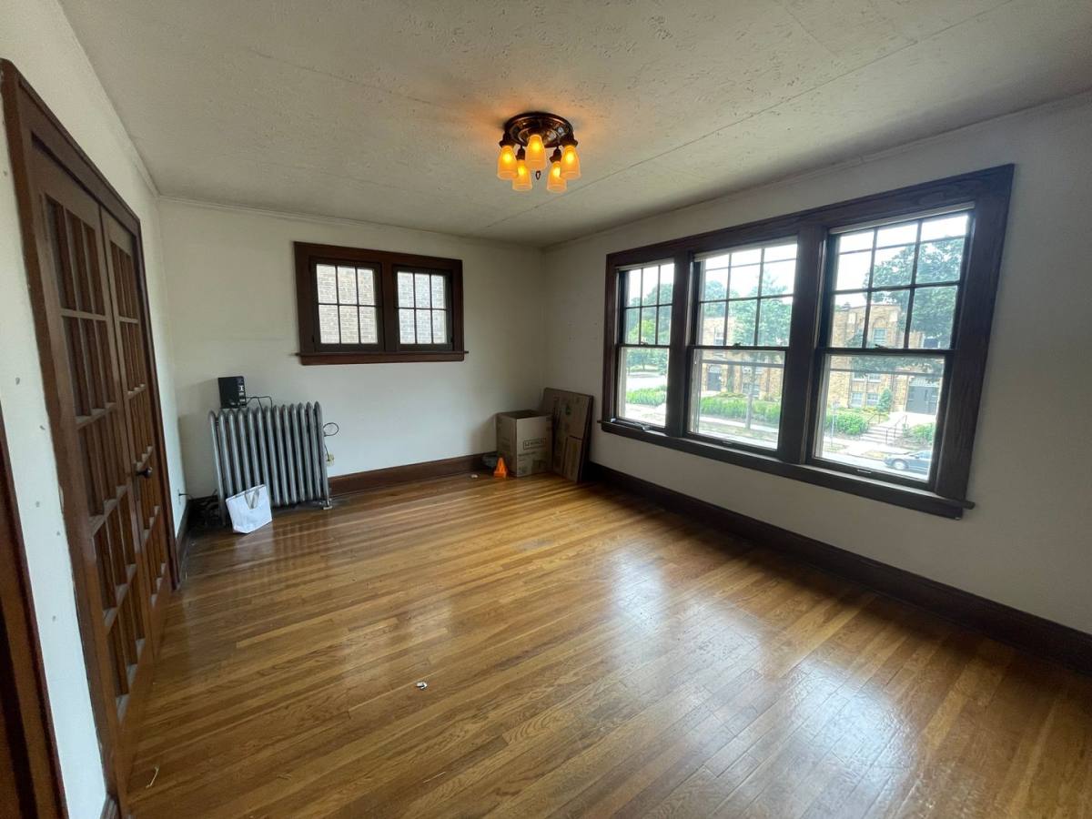 Apartment for rent at 2166 Grand Ave, Saint Paul, MN 55105