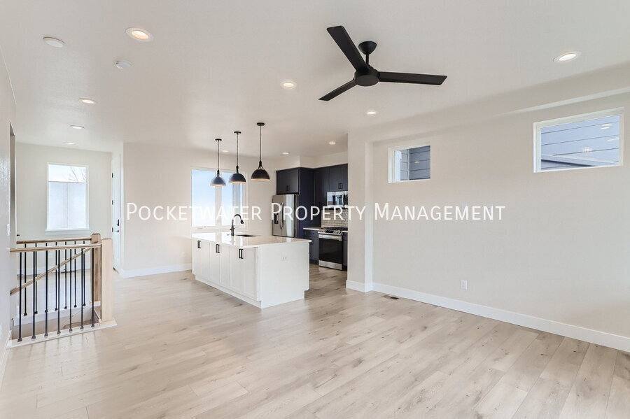 Townhouse for rent at 1343 Baker St, Longmont, CO 80501