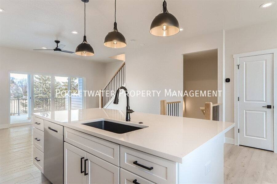 Townhouse for rent at 1343 Baker St, Longmont, CO 80501