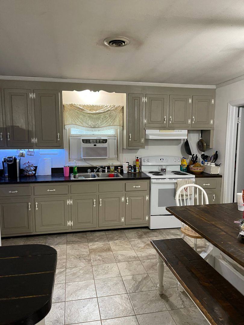 House for rent at 7259 Walnut Grove Rd, Mechanicsville, VA 23111
