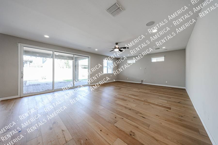 House for rent at 1726 W Jeanine Dr, Tempe, AZ 85284
