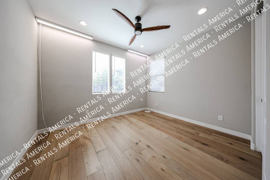 House for rent at 1726 W Jeanine Dr, Tempe, AZ 85284