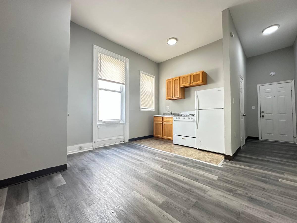 Apartment for rent at 1526 N 18th St #2R, Philadelphia, PA 19121
