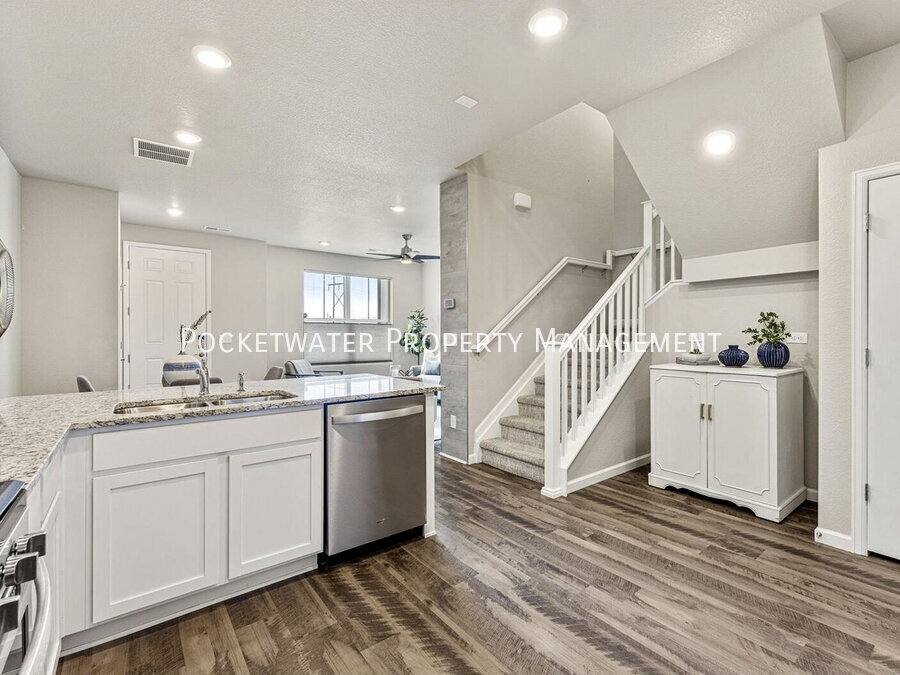 176 Ambrose St, Erie, CO 80516 - Townhouse for Rent - Image 8