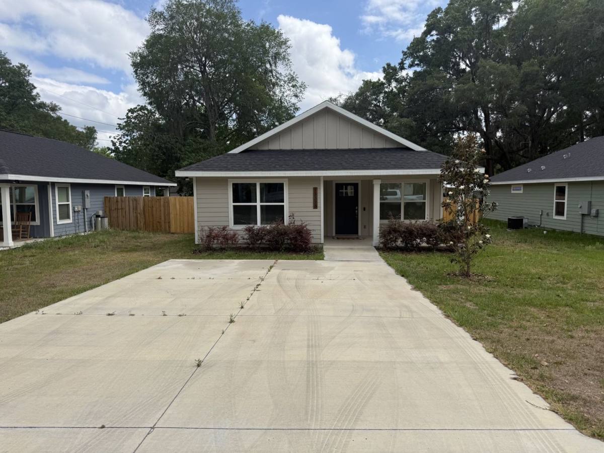 House for rent at 13323 NW 157th Ave, Alachua, FL 32615