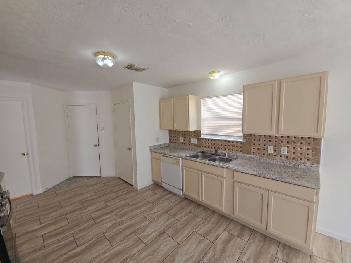 House for rent at 21802 Westfield Ridge Dr, Houston, TX 77073