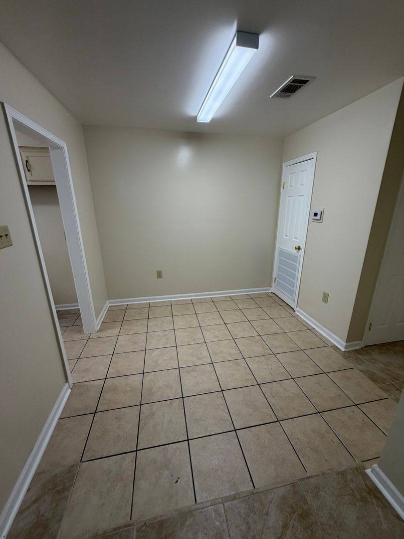 Apartment for rent at 8154 Jefferson Park, Baton Rouge, LA 70817
