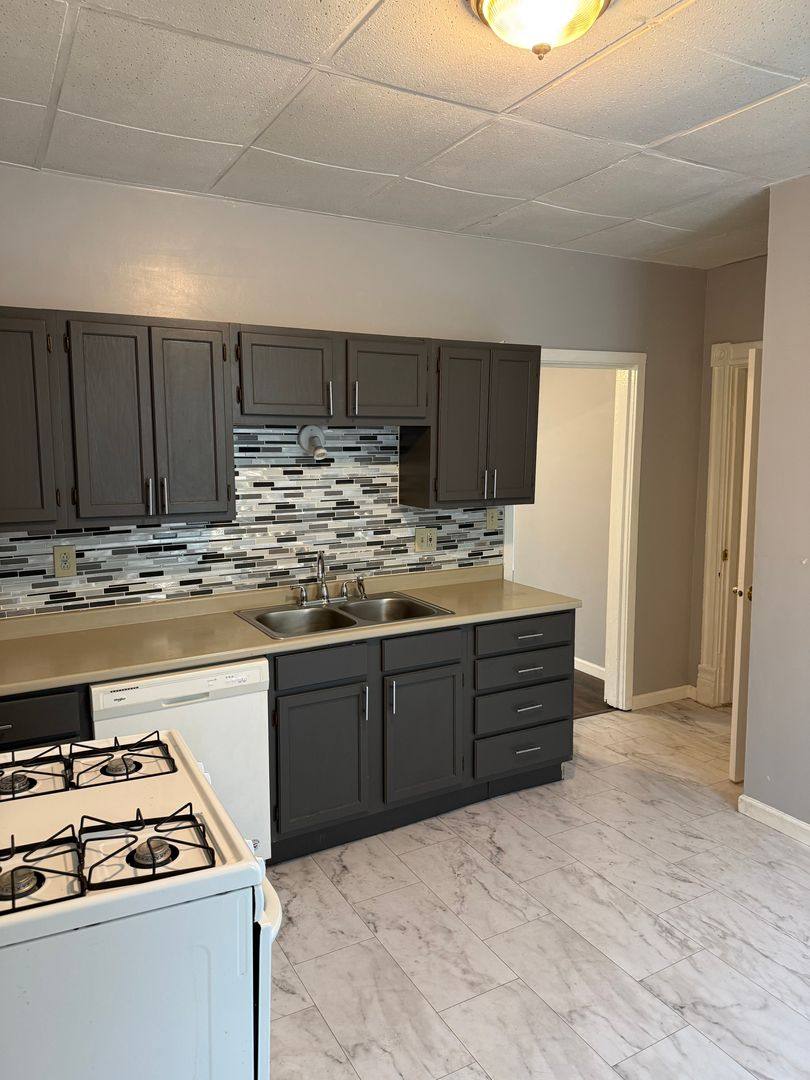Apartment for rent at 215 Courtland Ave - 1st Floor, Saint Louis, MO 63125