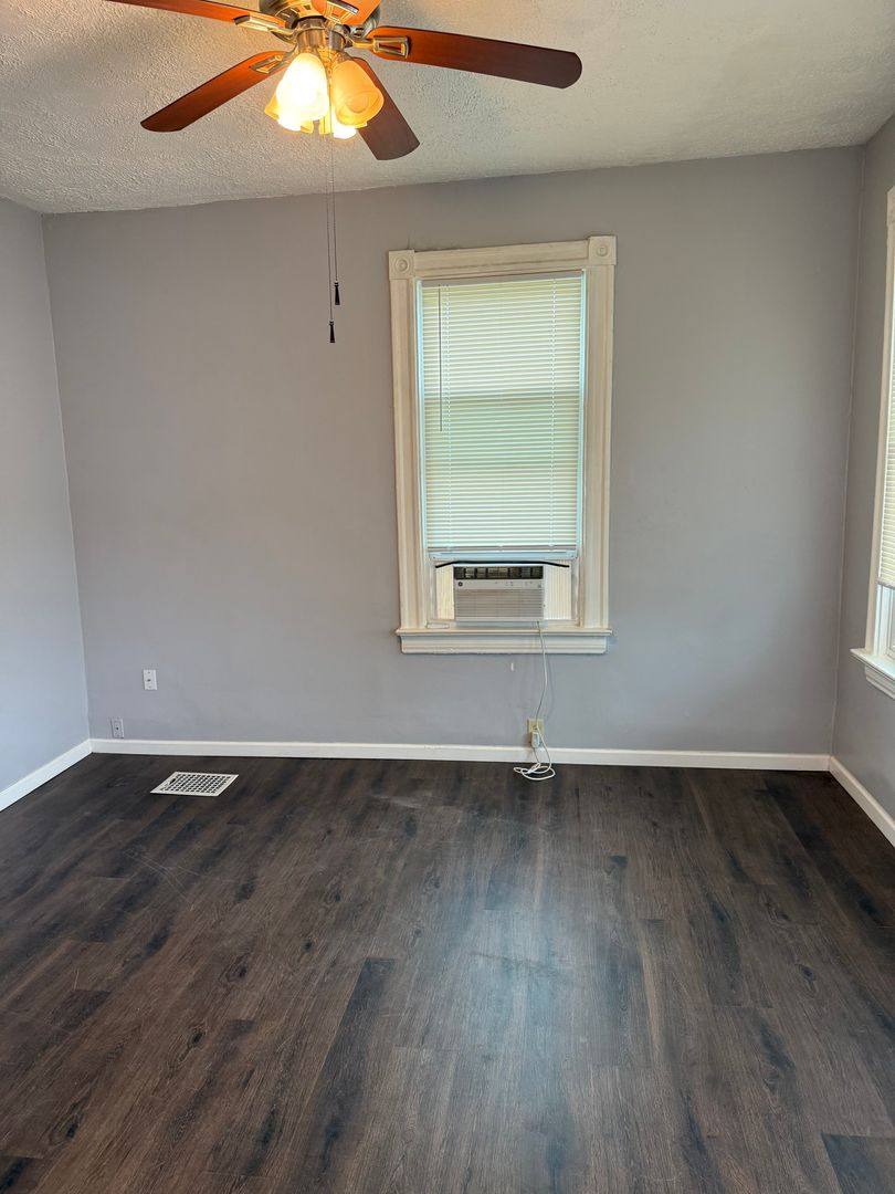 Apartment for rent at 215 Courtland Ave - 1st Floor, Saint Louis, MO 63125
