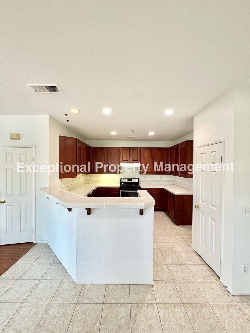 House for rent at 7353 Ellena W, Rancho Cucamonga, CA 91730