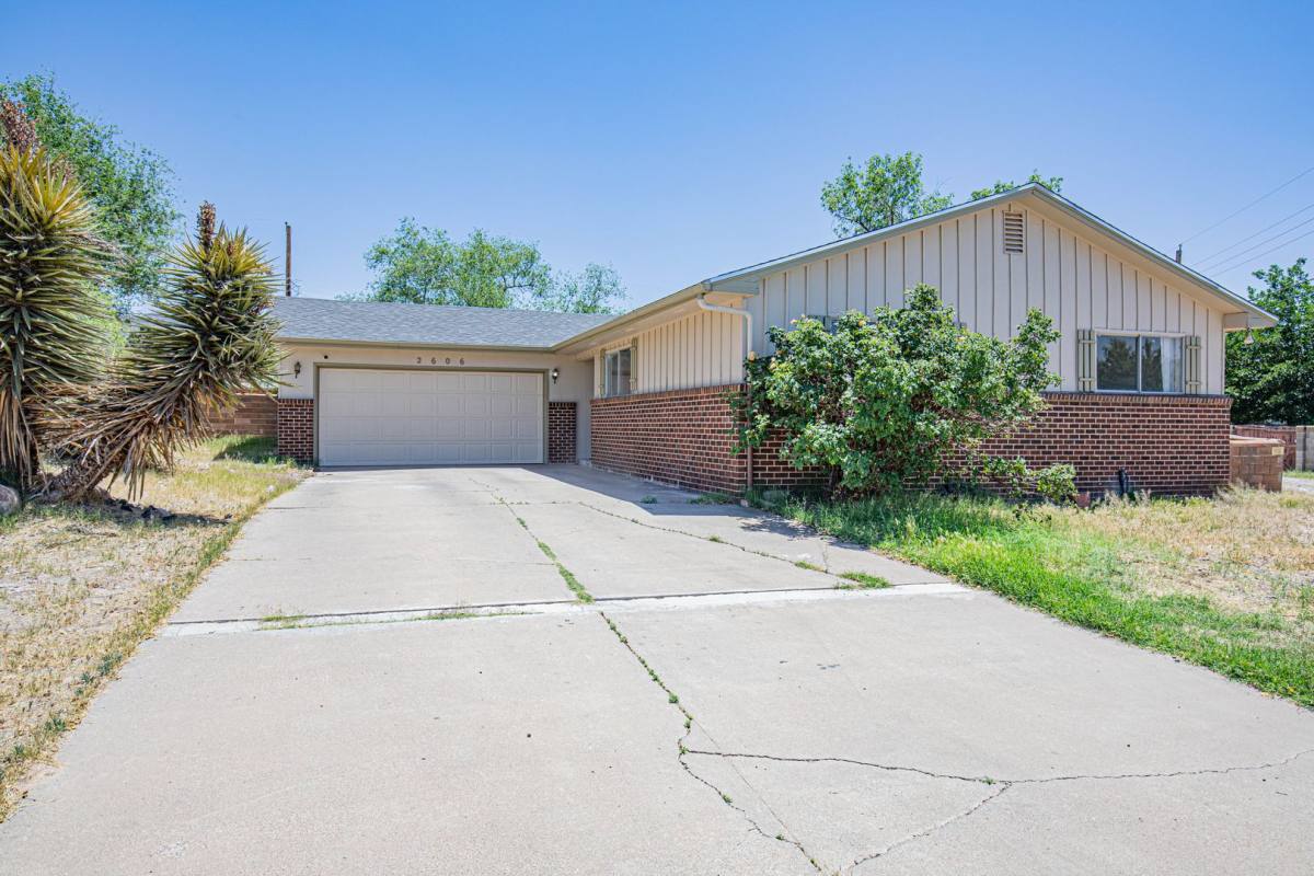 House for rent at 2606 Pontiac Dr, Alamogordo, NM 88310