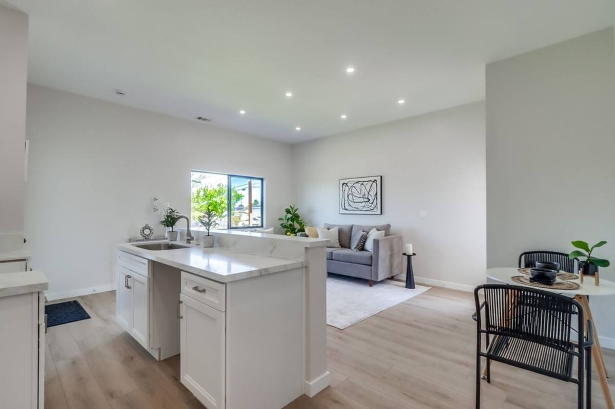 Apartment for rent at 3083-3087 39th St, San Diego, CA 92105