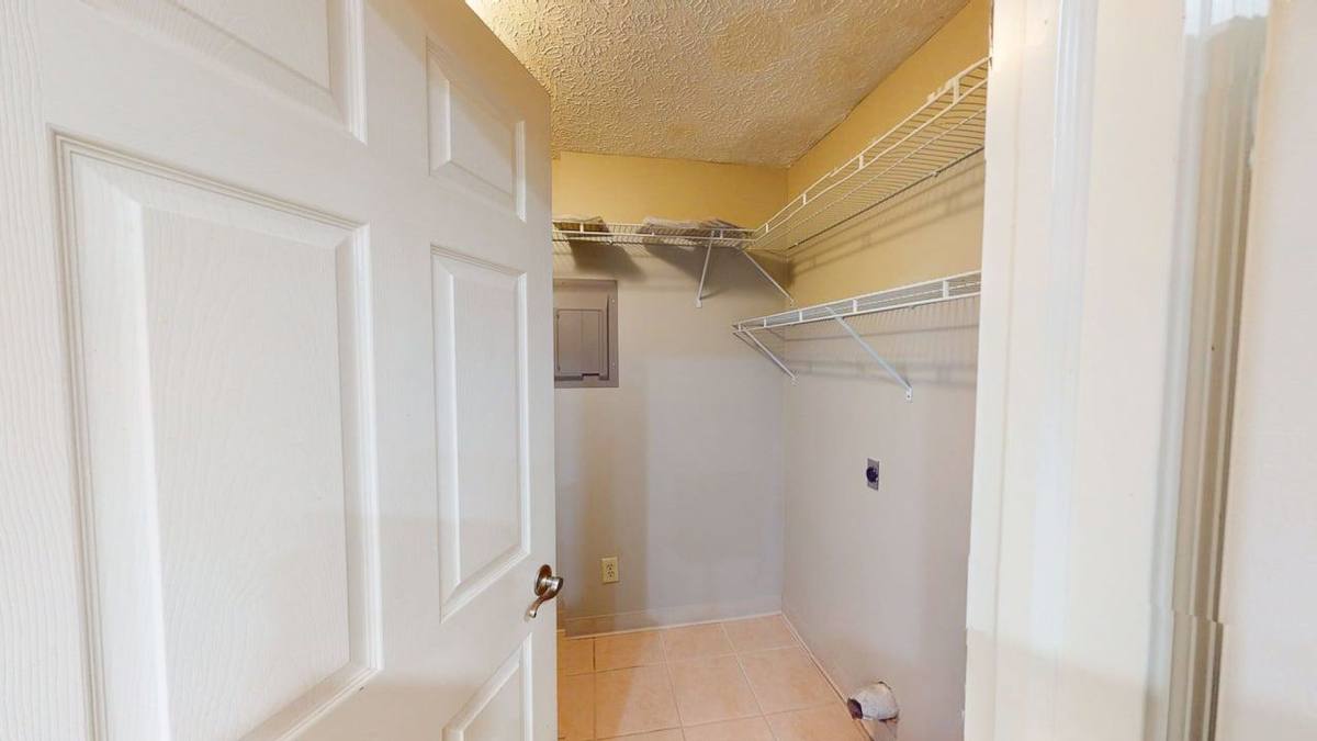 Apartment for rent at 5321 Stonemeadow Ave, Columbus, OH 43220