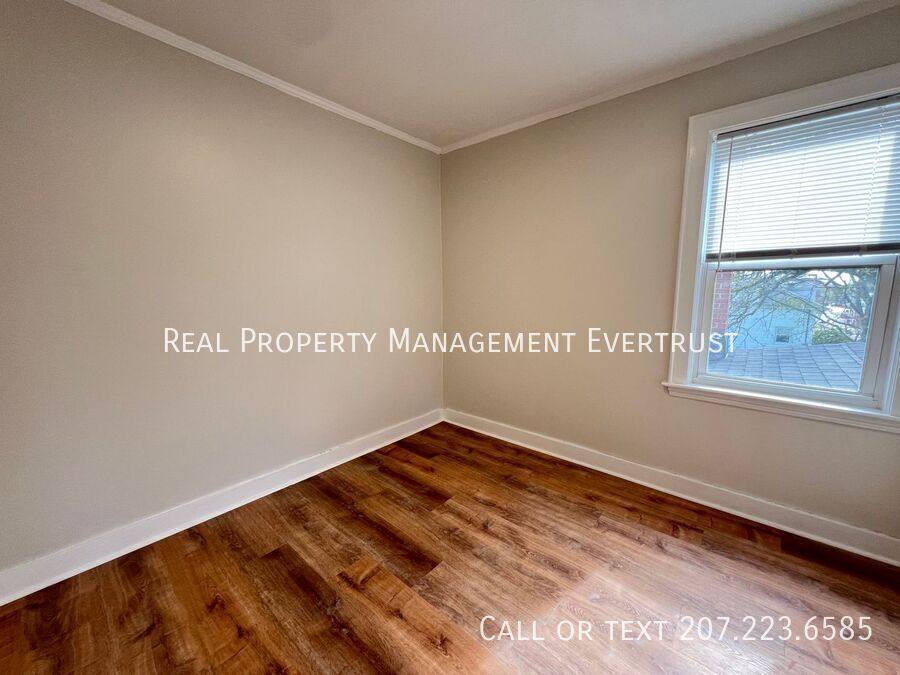 Apartment for rent at 249 Lincoln St #B, Saco, ME 04072