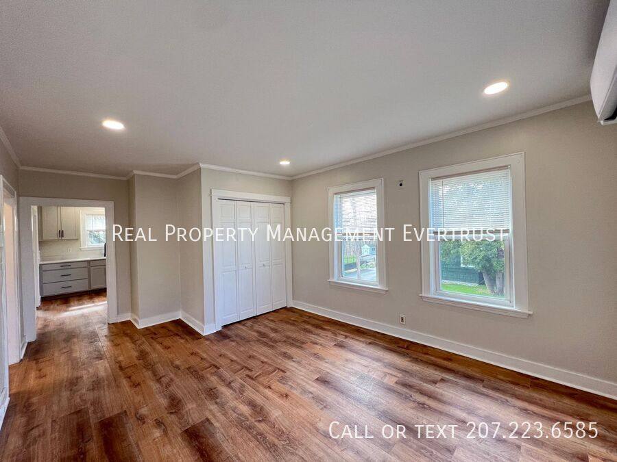 Apartment for rent at 249 Lincoln St #B, Saco, ME 04072