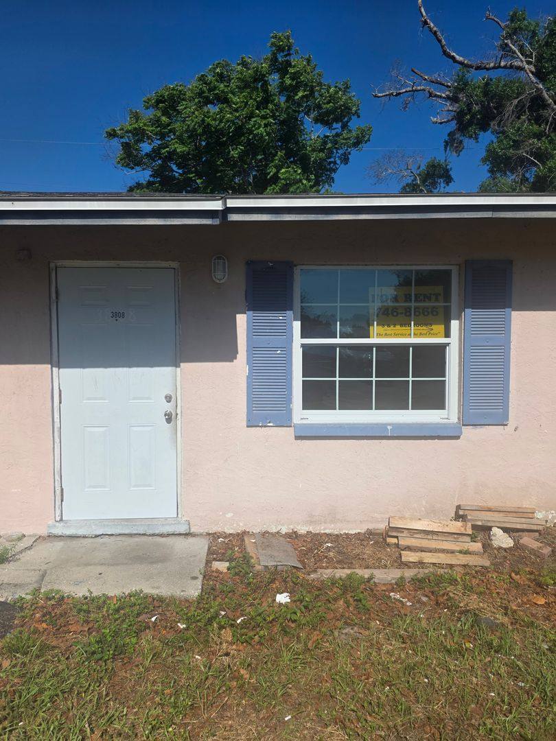 House for rent at 3808 11th St E, Bradenton, FL 34203