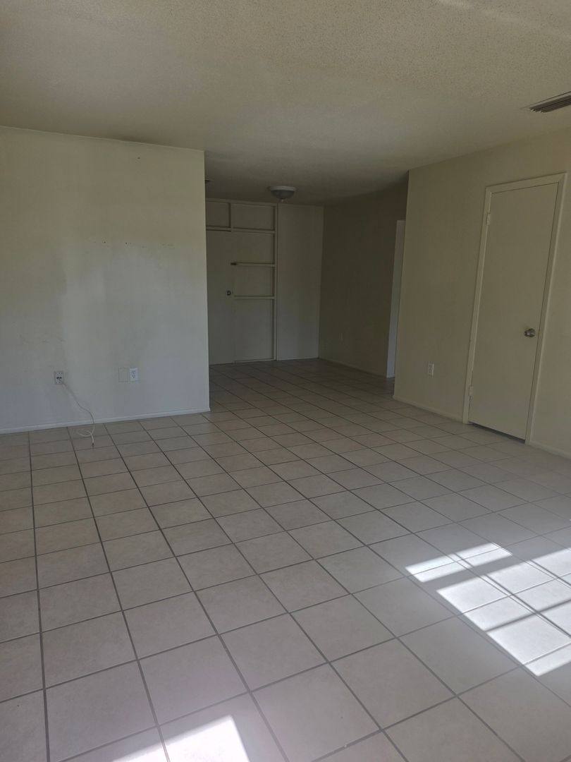House for rent at 3808 11th St E, Bradenton, FL 34203