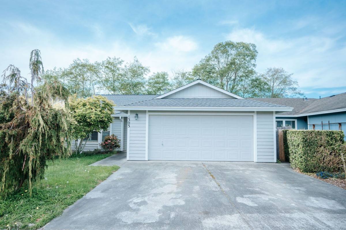 1303 Chaparral Dr, McKinleyville, CA 95519