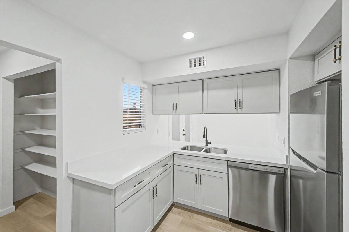 Townhouse for rent at 1812 W Village Way, Tempe, AZ 85282
