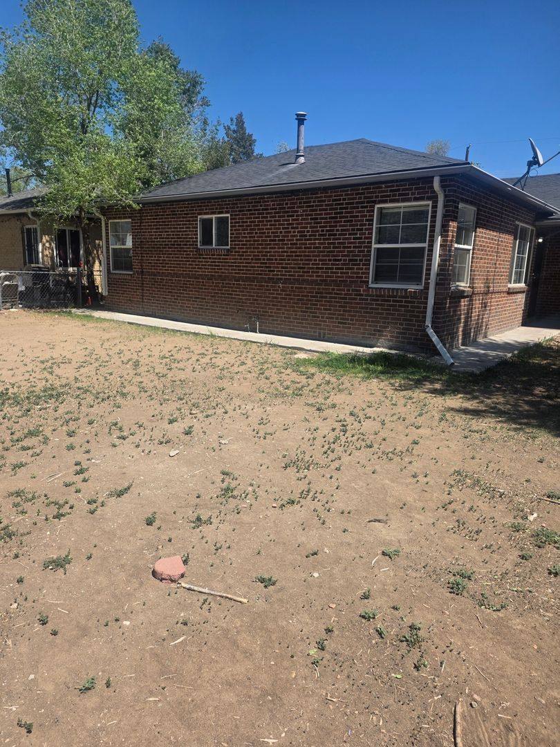 Townhouse for rent at 1910 Oswego St, Aurora, CO 80010