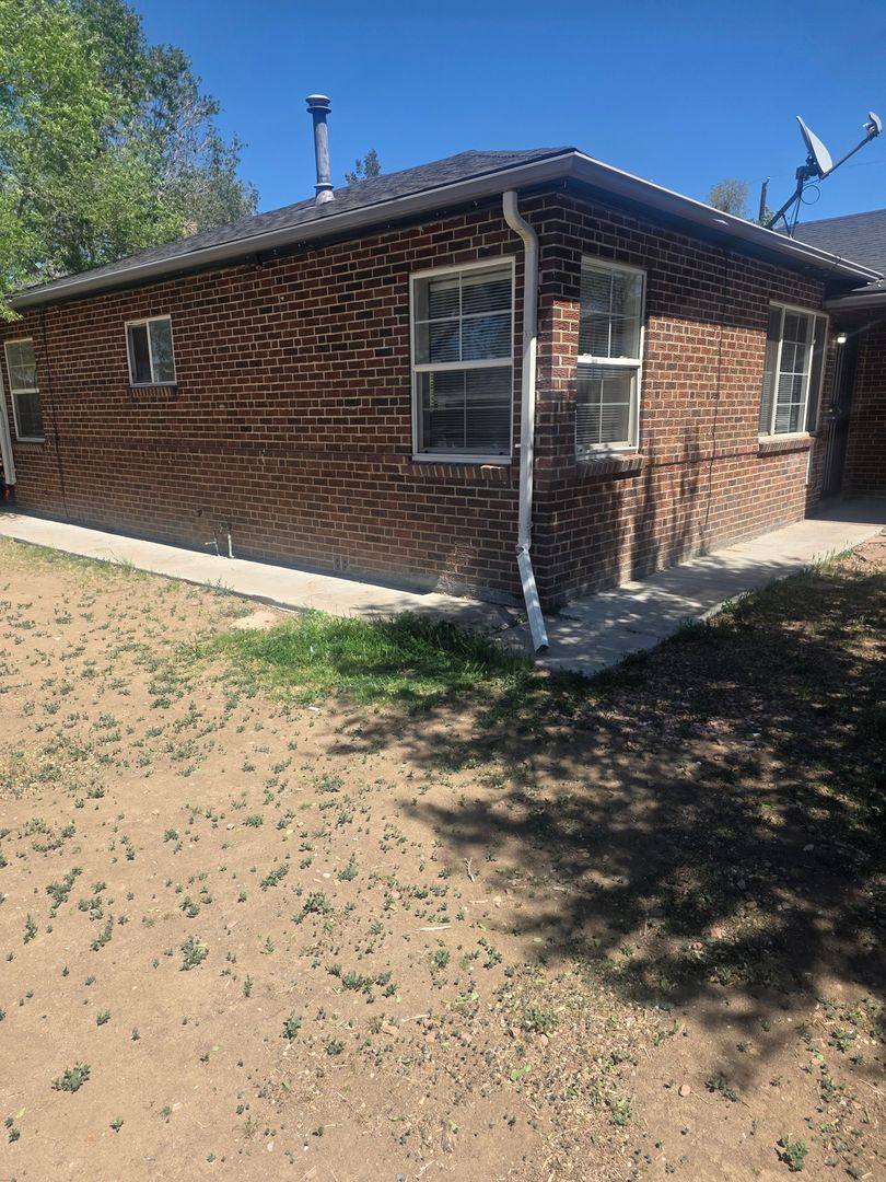 Townhouse for rent at 1910 Oswego St, Aurora, CO 80010