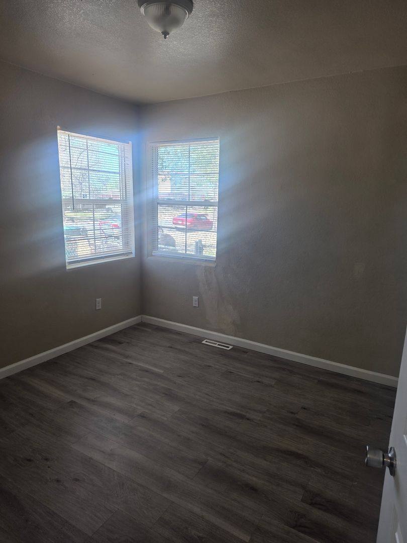 Townhouse for rent at 1910 Oswego St, Aurora, CO 80010