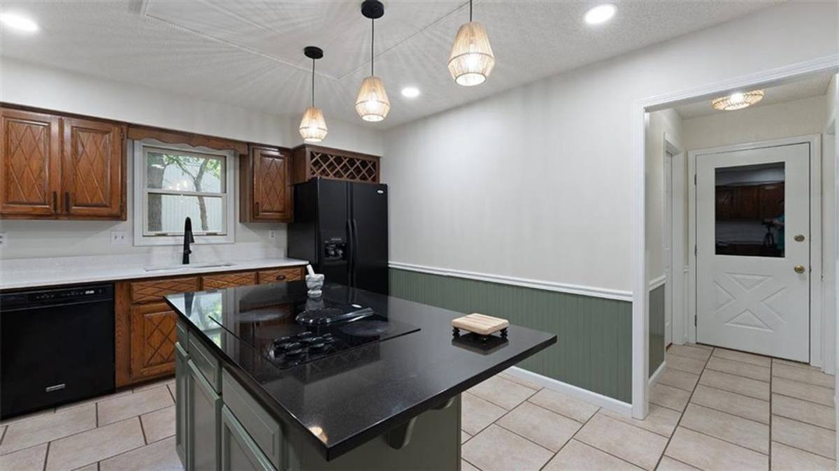 House for rent at 44 Sandwick Dr, Bella Vista, AR 72715