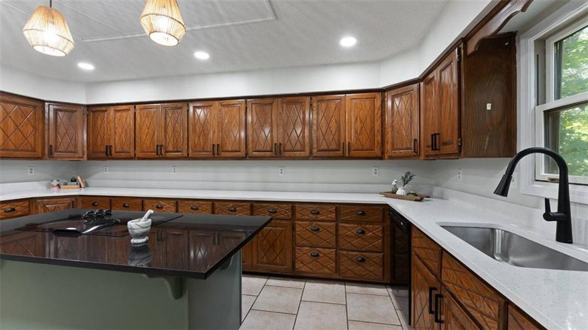 House for rent at 44 Sandwick Dr, Bella Vista, AR 72715