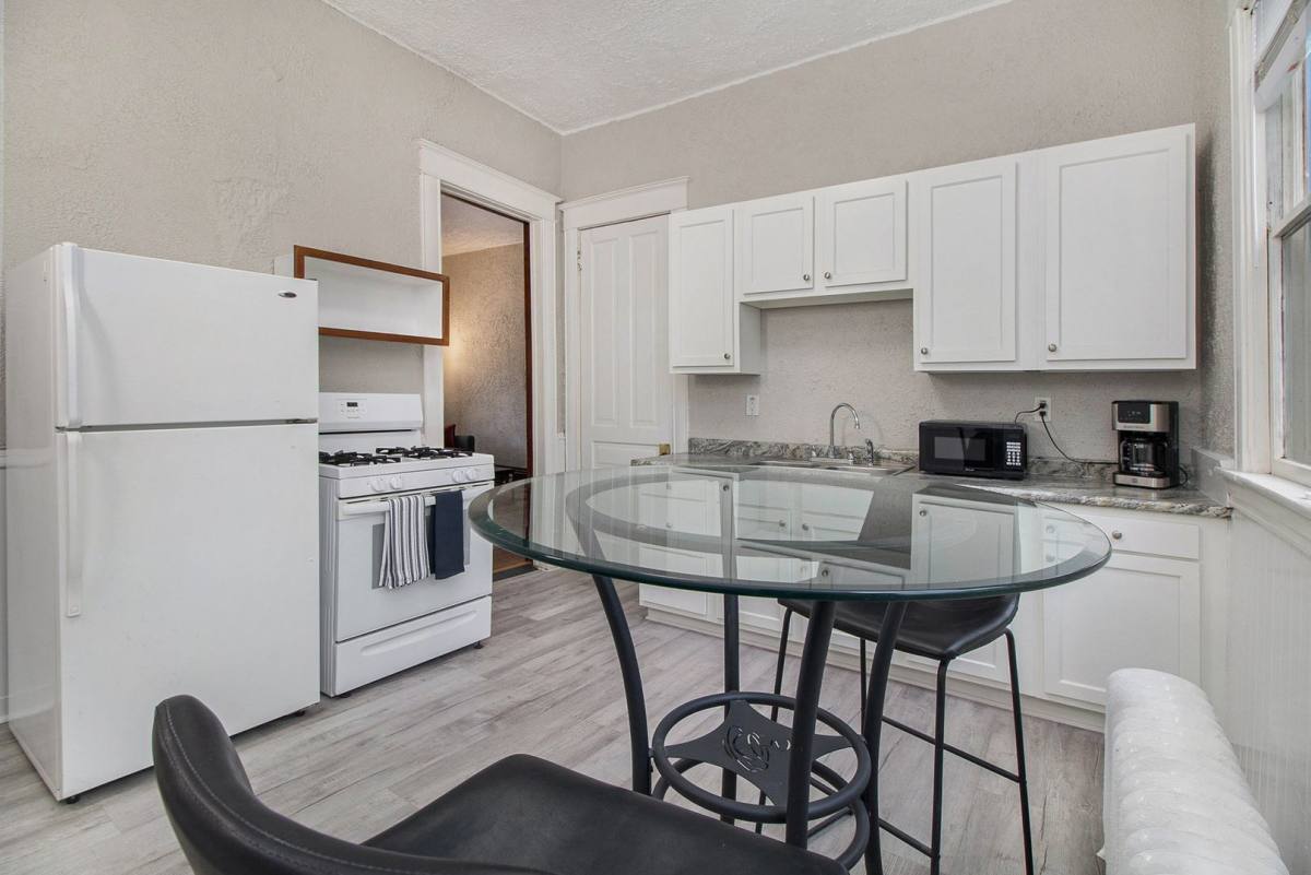 Apartment for rent at 323 Woodward Ave, Kalamazoo, MI 49007