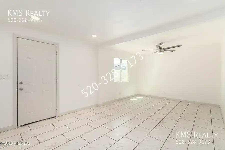 Townhouse for rent at 2429 E Cameron Vista, Tucson, AZ 85713