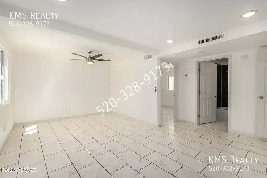 Townhouse for rent at 2429 E Cameron Vista, Tucson, AZ 85713