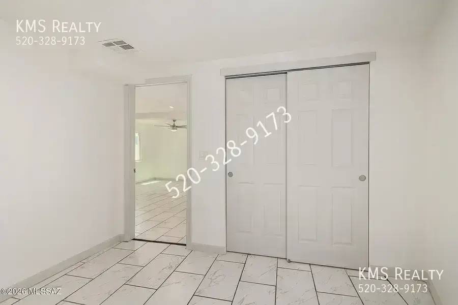 Townhouse for rent at 2429 E Cameron Vista, Tucson, AZ 85713