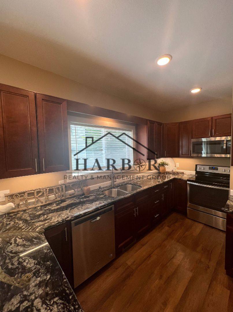 Apartment for rent at 807 1st Dr NW #A, Austin, MN 55912