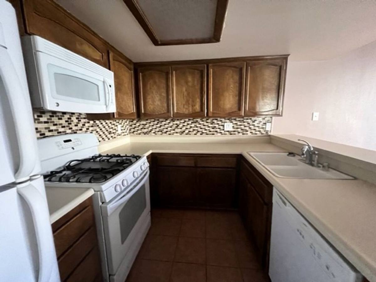 Condo for rent at 1190 Ramar Rd, Bullhead City, AZ 86442