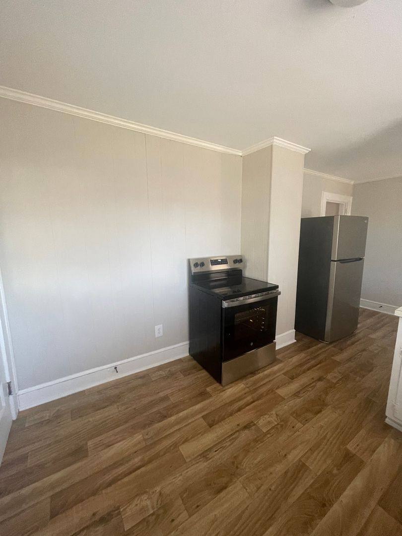 House for rent at 1620 2nd St SW, Hickory, NC 28602