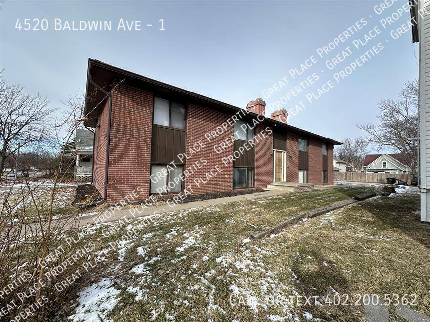 Apartment for rent at 4520 Baldwin Ave #1, Lincoln, NE 68504