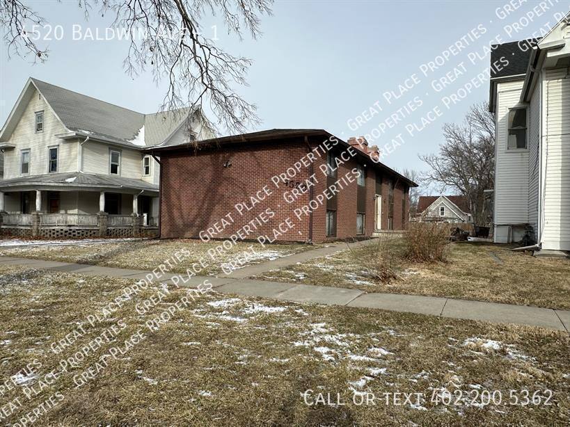 Apartment for rent at 4520 Baldwin Ave #1, Lincoln, NE 68504