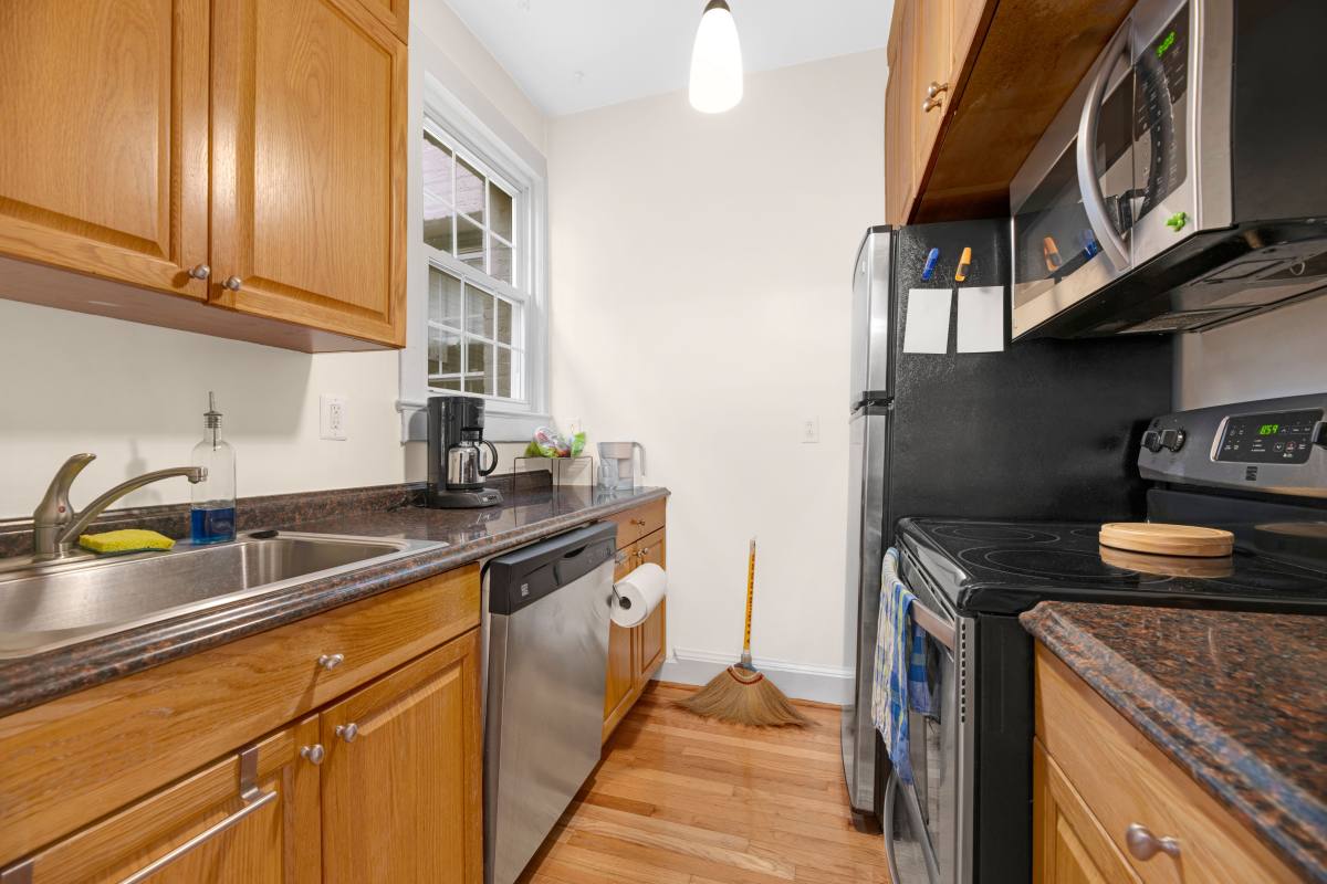 Condo for rent at 1125 Maryland Ave NE #10, Washington, DC 20002