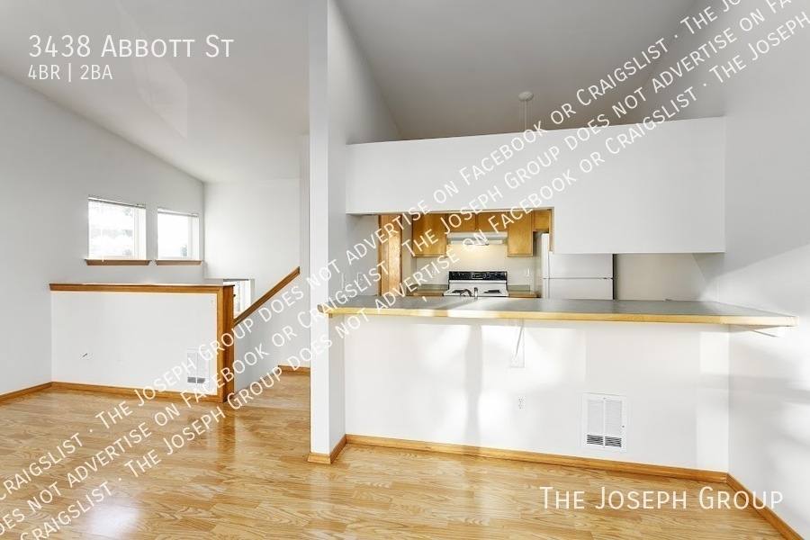 House for rent at 3438 Abbott St, Bellingham, WA 98225