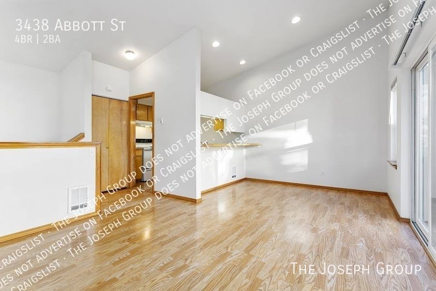 House for rent at 3438 Abbott St, Bellingham, WA 98225