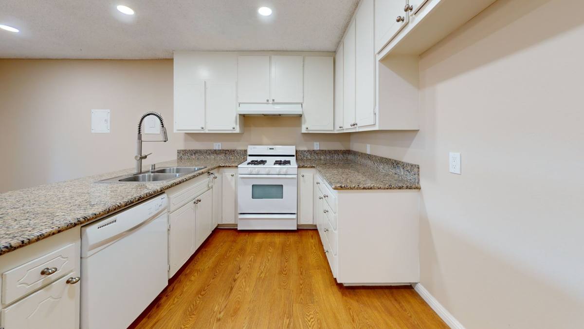 Apartment for rent at 149 - 167 N Cambridge Ave, Claremont, CA 91711