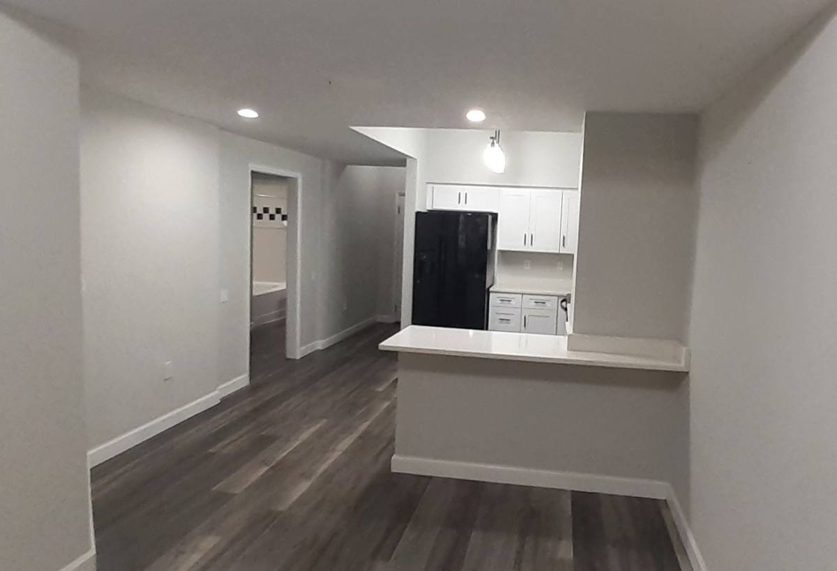 Condo for rent at 2402 W Azeele St, Tampa, FL 33609