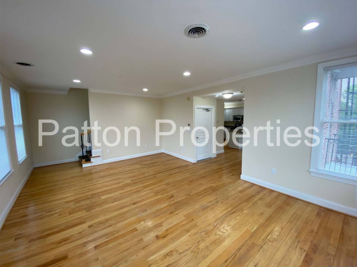 Apartment for rent at 1308 Pulaski St, Columbia, SC 29201